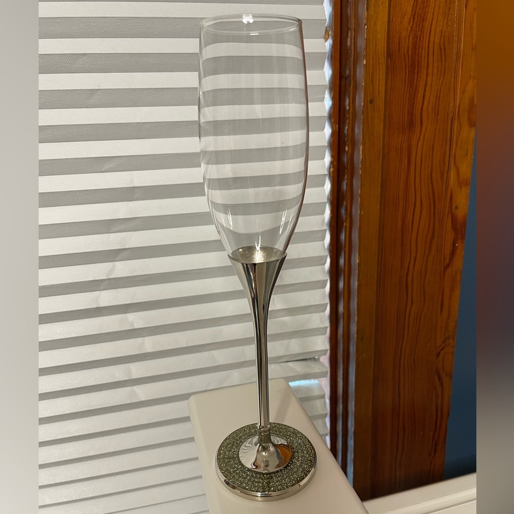 Beverly Clark champagne toast glasses diamonds set of 2